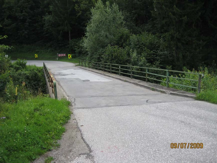 Fahrbahn nach der Instandsetzung